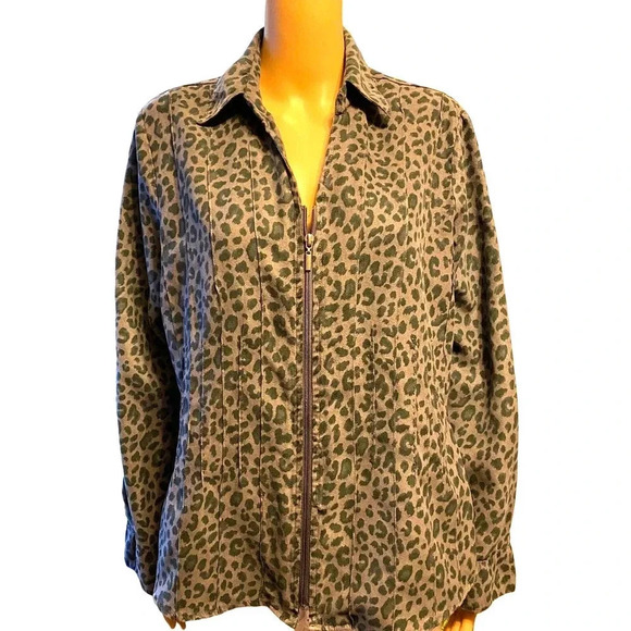 Lemon grass Chetah Print Full zip blouse Women Size L - Picture 1 of 6